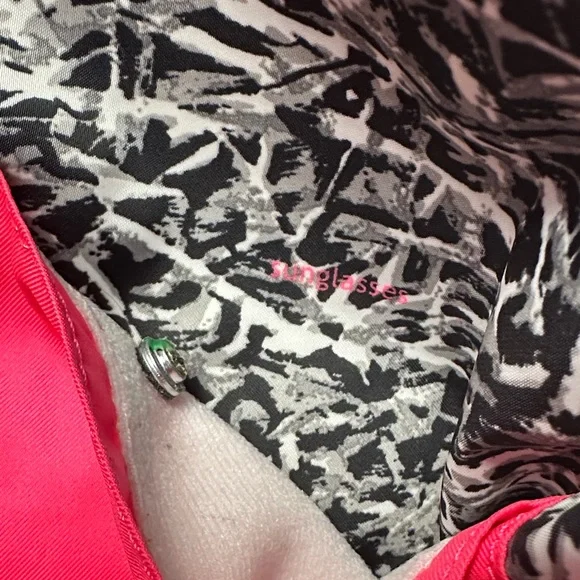 LuluLemon Black and White Patterned Duffel Bag, gym - Picture 6 of 16